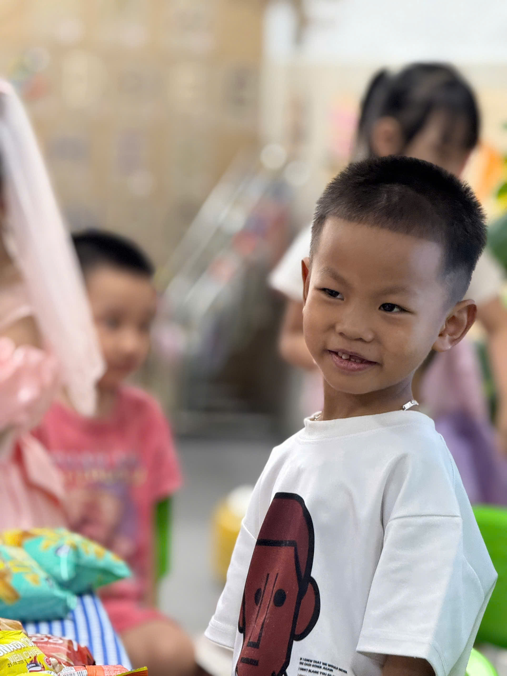 D:\2023-2024\BÀI VIẾT TRUYỀN THÔNG\sinh nhật\z6995792313233_a62db7c2ebd3b3f772a8d5c2c5b7e64a.jpg